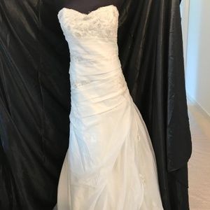yours bridal dress